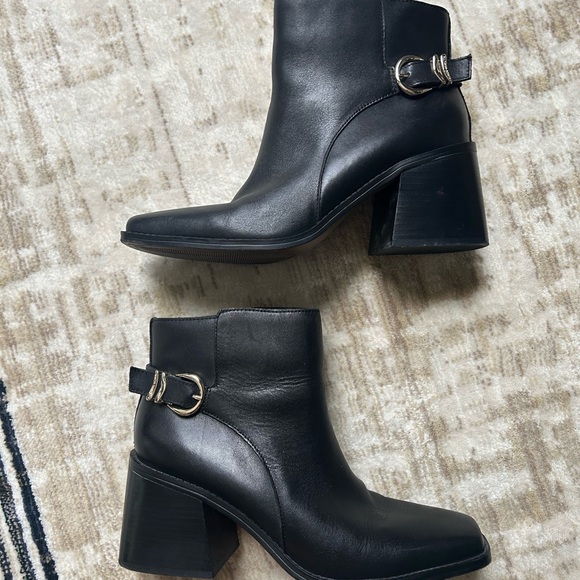 Vince Camuto Sleek Black Ankle Boots - Picture 4 of 7